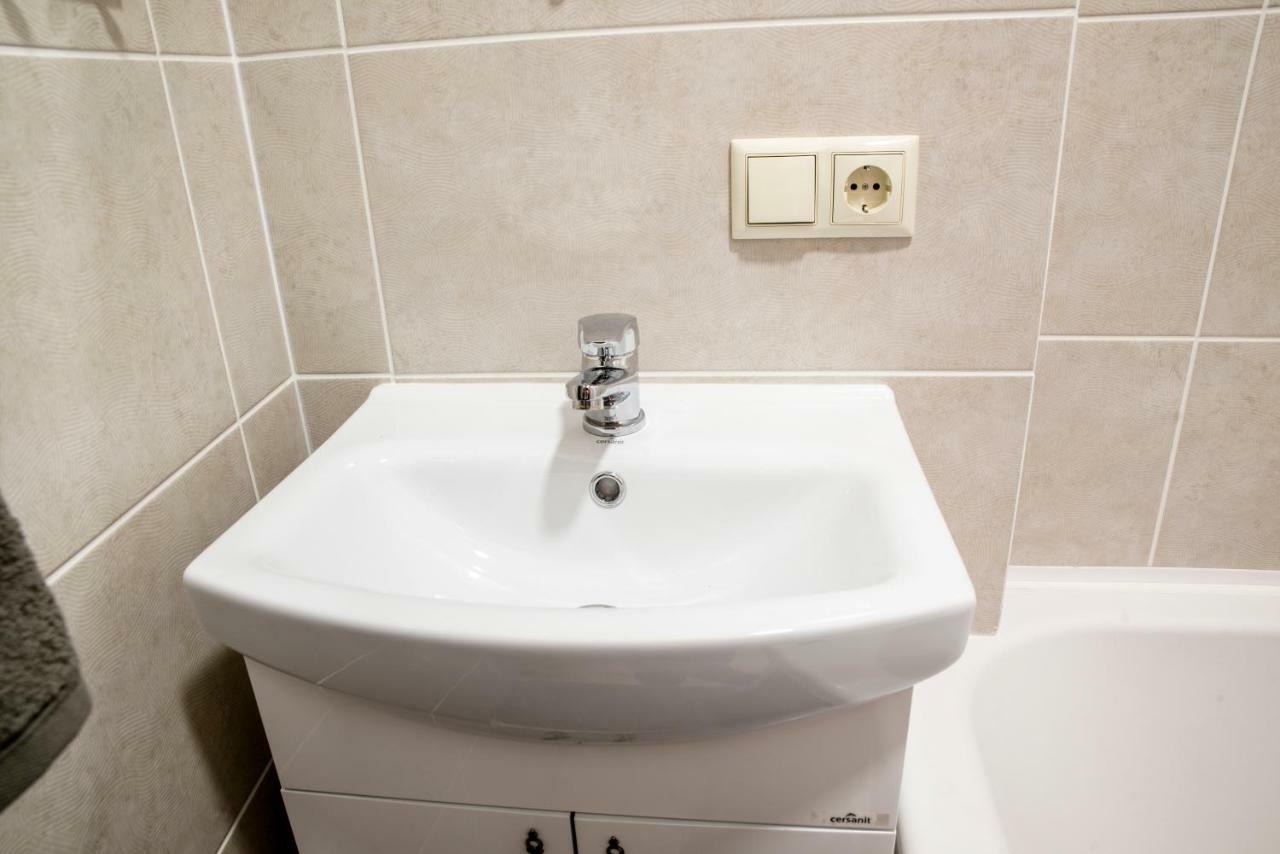 Downtown Apartment Liepaja Luaran gambar